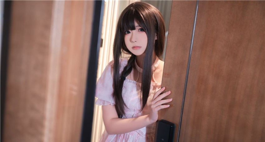 Quan冉有点饿 潜入[21P-274MB]