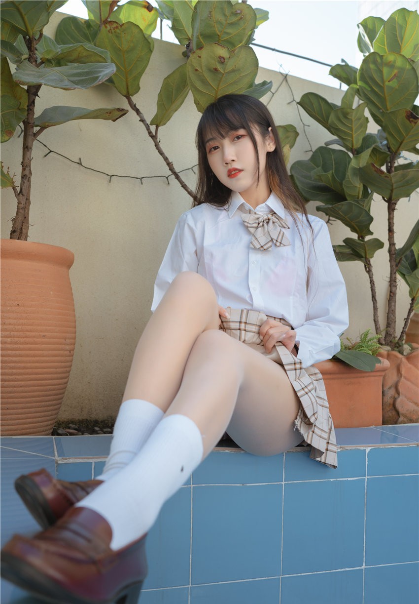 不呆猫 JK只付[32P-446MB]