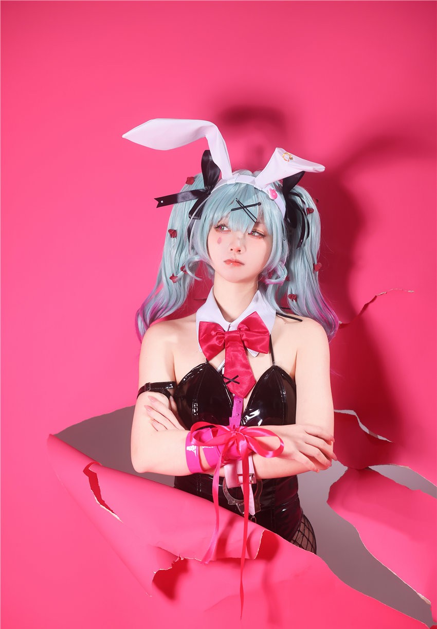 G44不会受伤 初音未来兔子洞 [46P-550M]