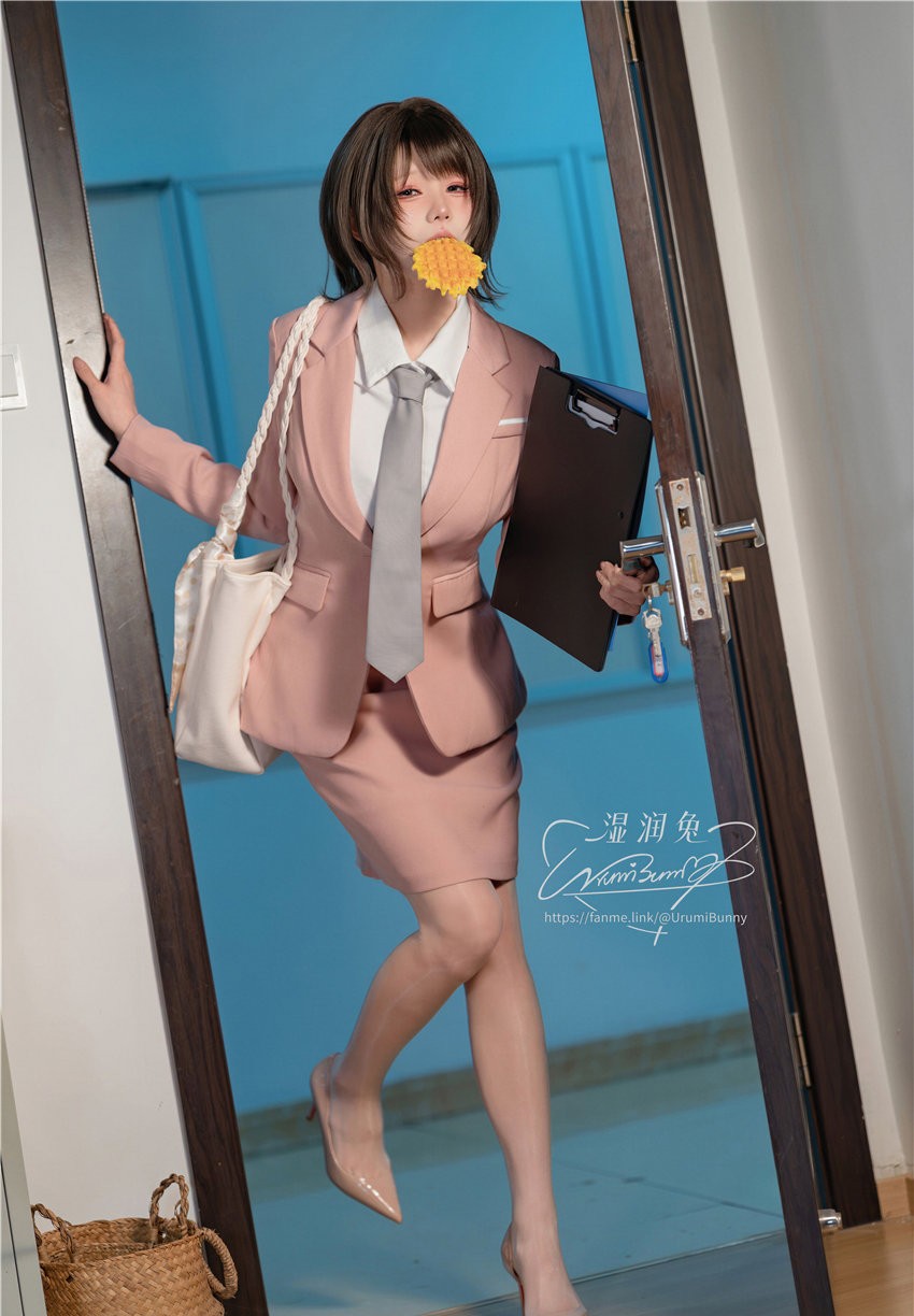咬一口兔娘 2026年8月作品 职场新人无惨 上篇 [119P1V-1.73GB]