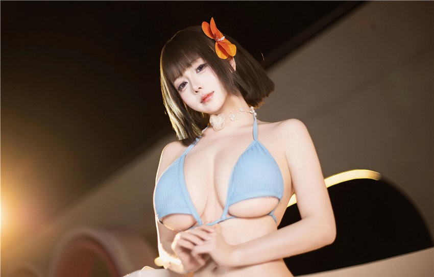 末夜787 蓝色泳装 [8P-70MB]