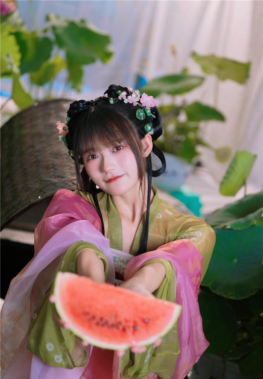兔子Zzz不吃胡萝卜 浮香花谷 [54P-593MB]