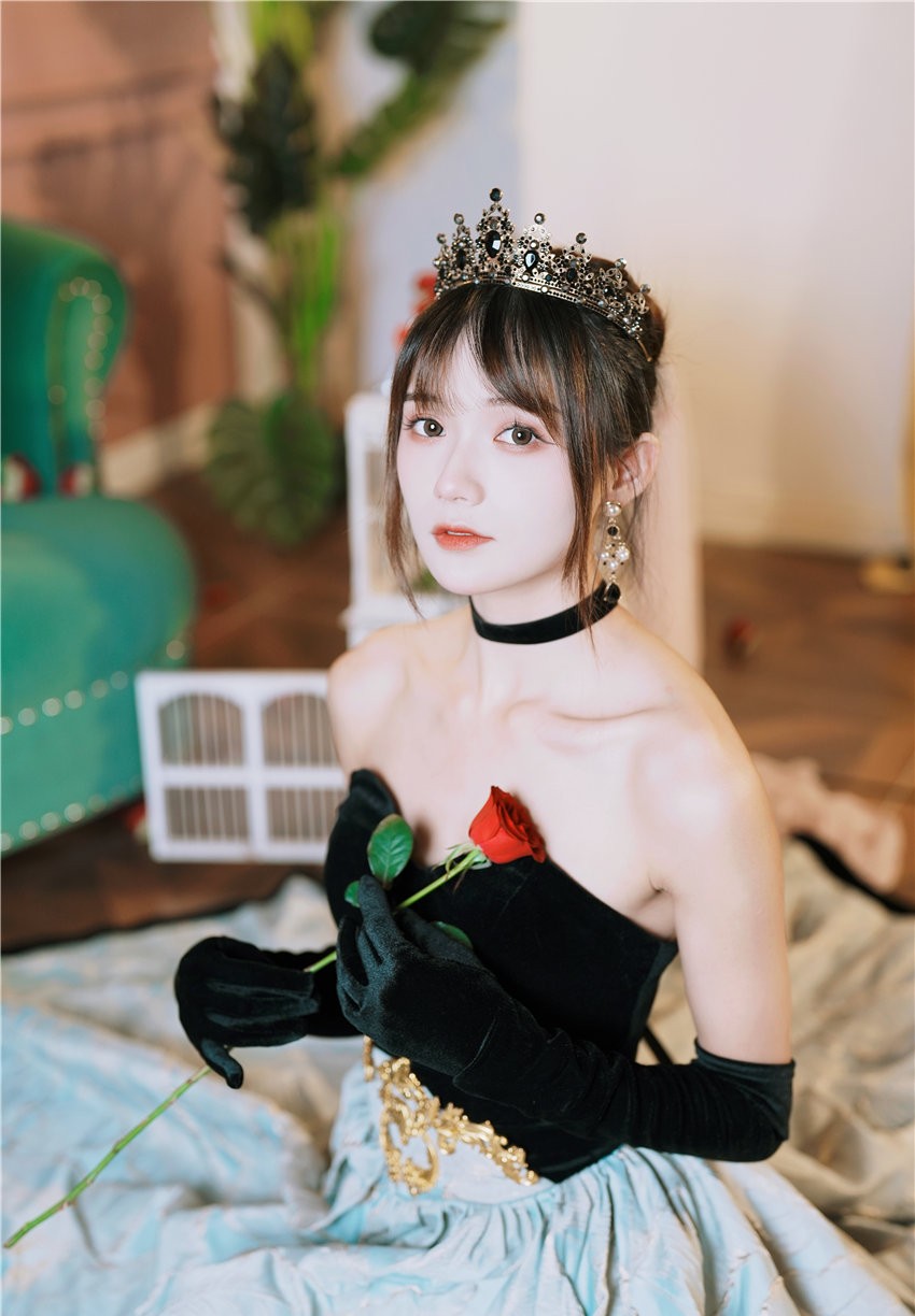 兔子Zzz不吃胡萝卜 黑天鹅之吻 [33P-458MB]