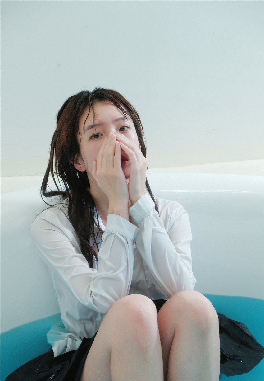 攻弦弦弦 蓝血[18P-240MB]
