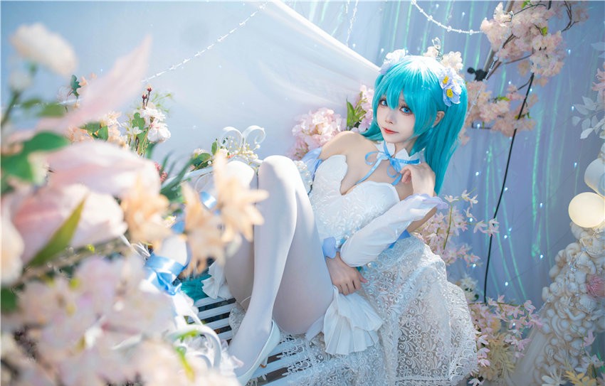 艾西Aiwest 初音 粉蝶花[42P-161MB]