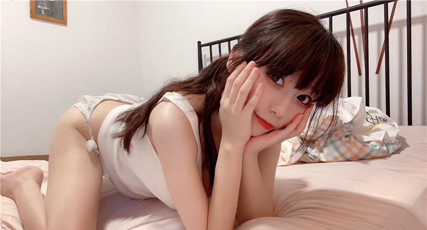 usejan蓝蓝 夏日女友 [117P1V-293MB]