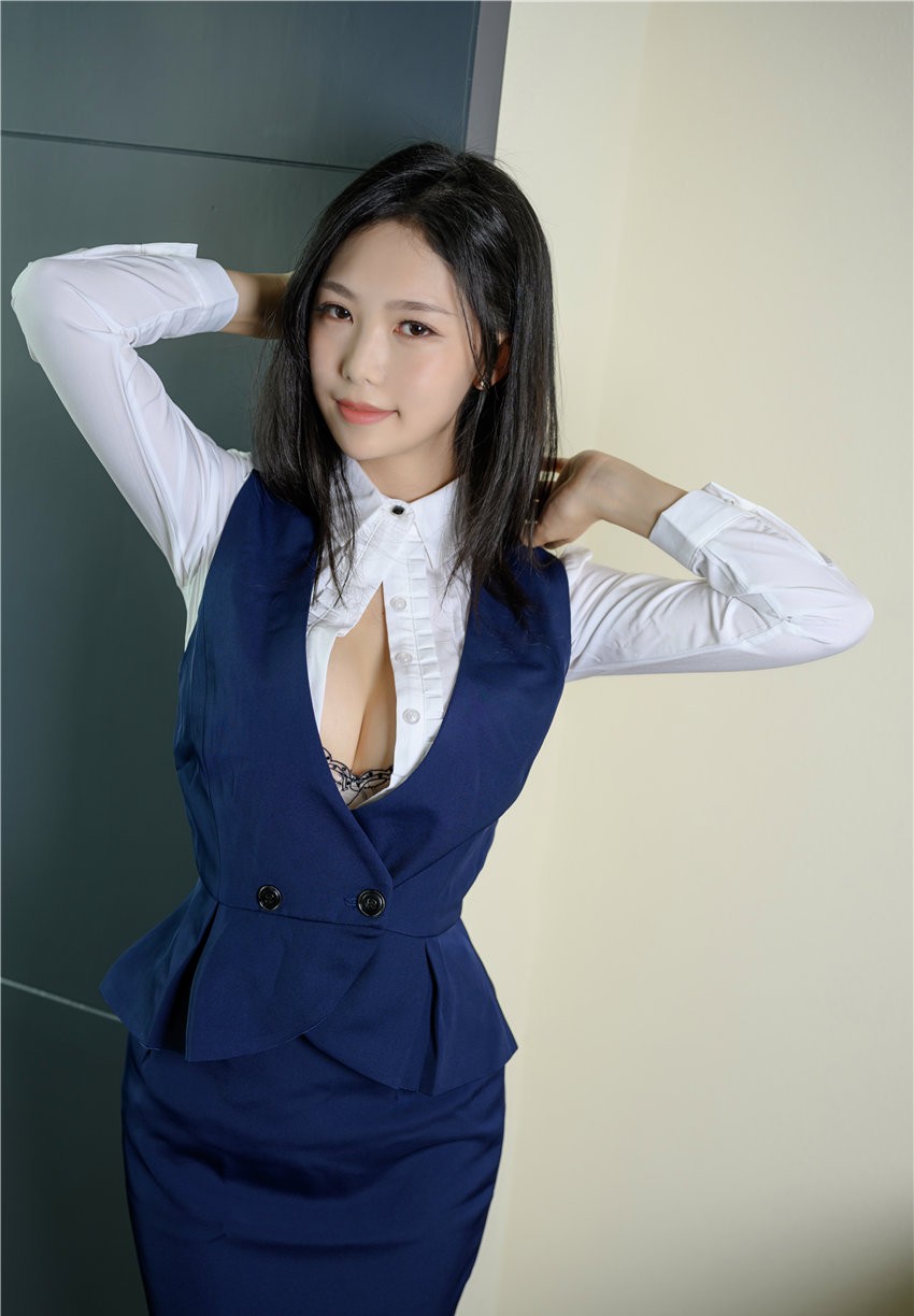 抖娘-利世 客房服务员[56P1V-1.55GB]