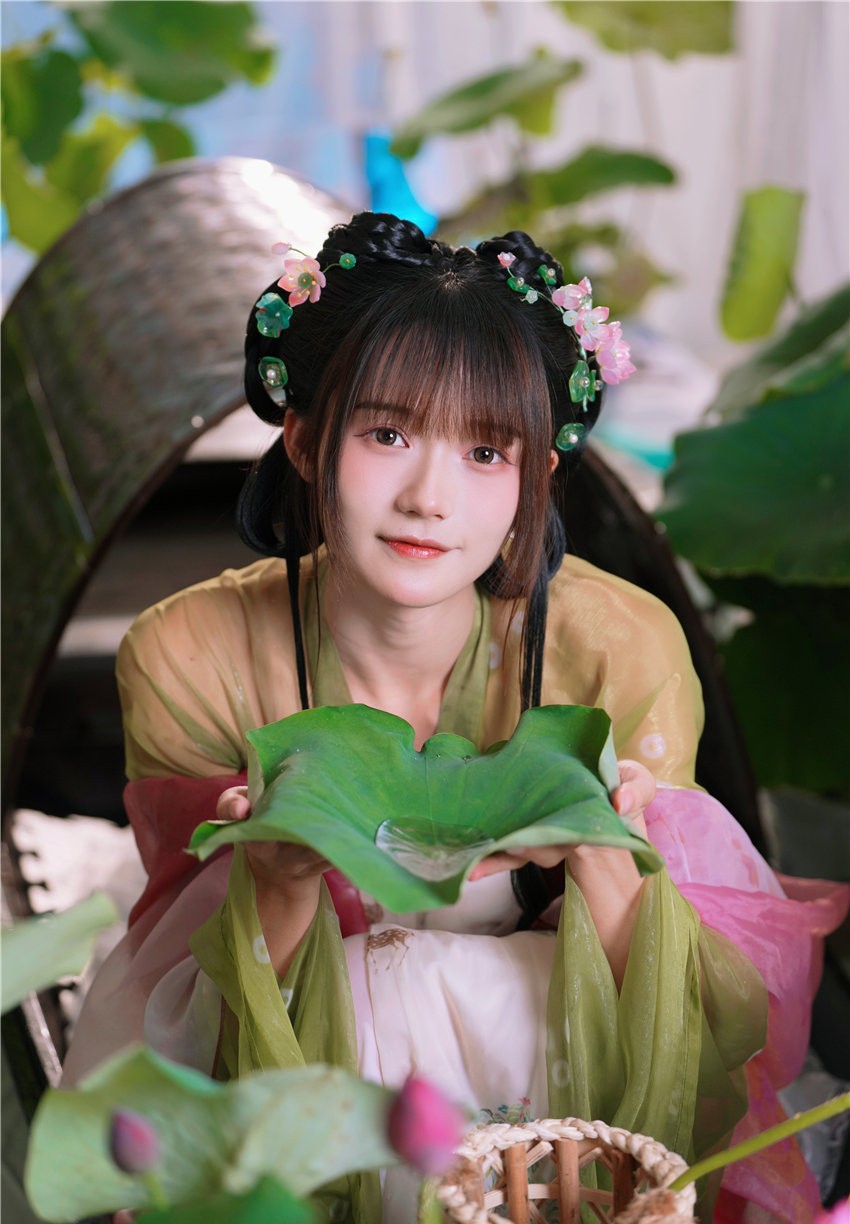 兔子Zzz不吃胡萝卜 浮香花谷 [54P-593MB]