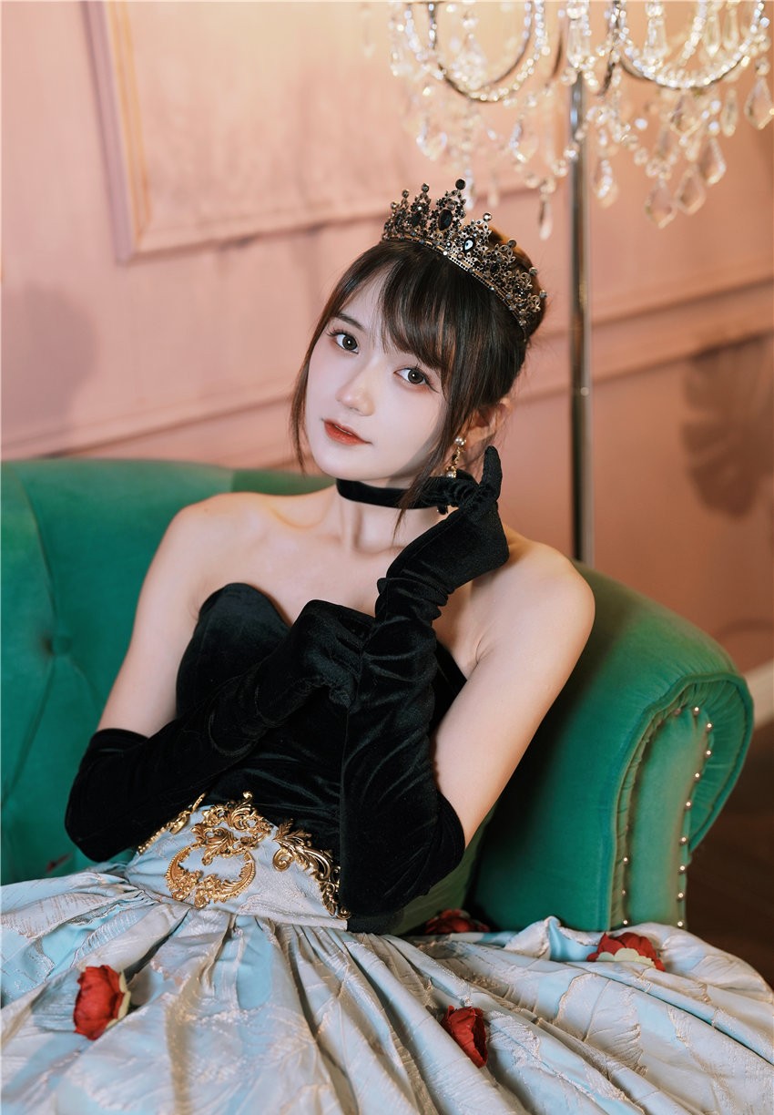 兔子Zzz不吃胡萝卜 黑天鹅之吻 [33P-458MB]