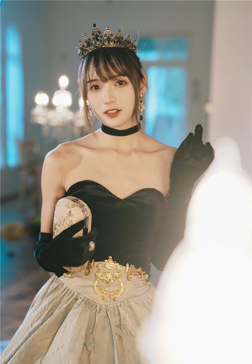 兔子Zzz不吃胡萝卜 黑天鹅之吻 [33P-458MB]