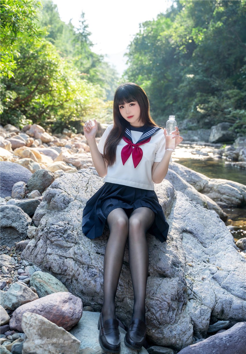 miko酱ww 小溪流[24P1V-217MB]
