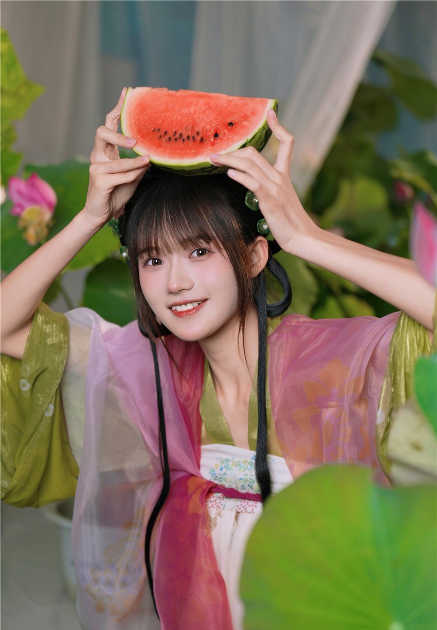 兔子Zzz不吃胡萝卜 浮香花谷 [54P-593MB]
