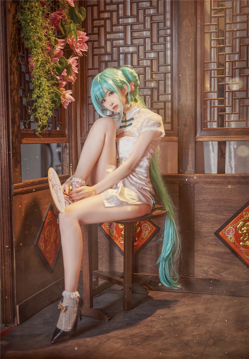 Shika小鹿鹿 初音韶华[23P2V-106MB]