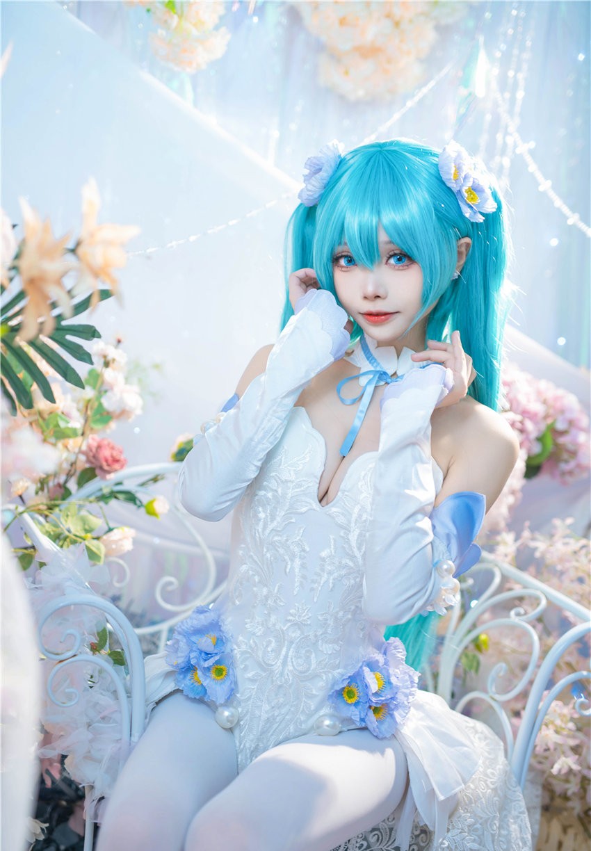 艾西Aiwest 初音 粉蝶花[42P-161MB]
