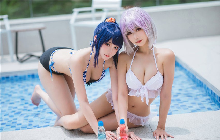 Momoko葵葵&瓜希酱 SSSS.GRIDMAN宝多六花&新条茜 泳装[85P-472MB]