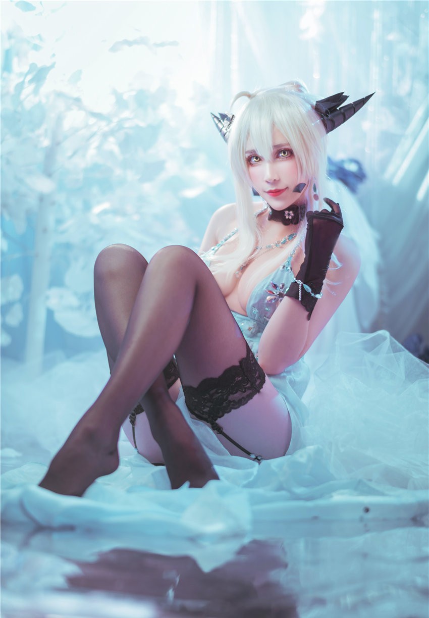 Sakiiii翎柒 黑枪呆 [12P-72MB]