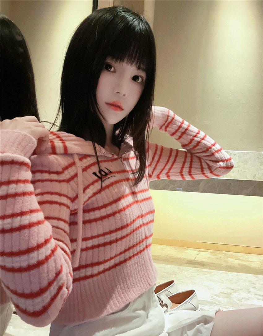 桜桃喵 条纹毛衣 [22P-98MB]