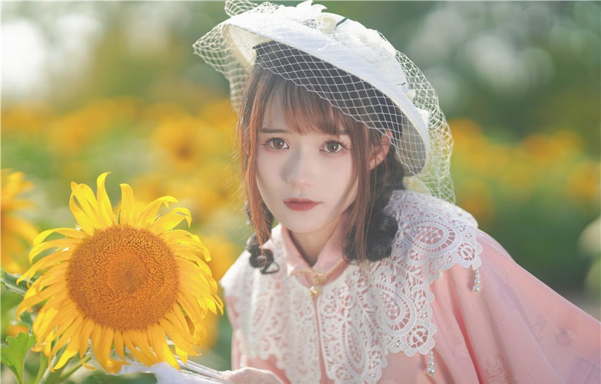兔子Zzz不吃胡萝卜 向日葵的回忆 [22P-288MB]