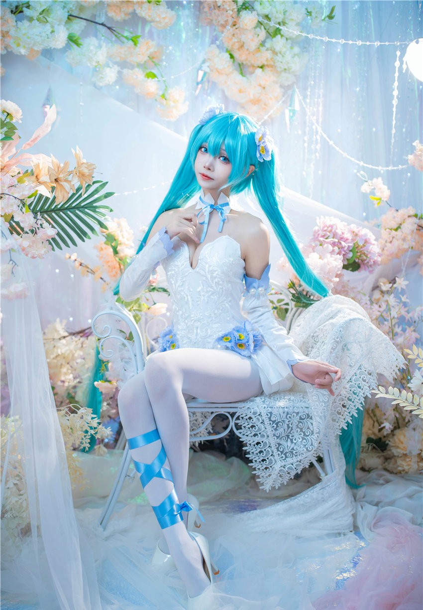 艾西Aiwest 初音 粉蝶花[42P-161MB]