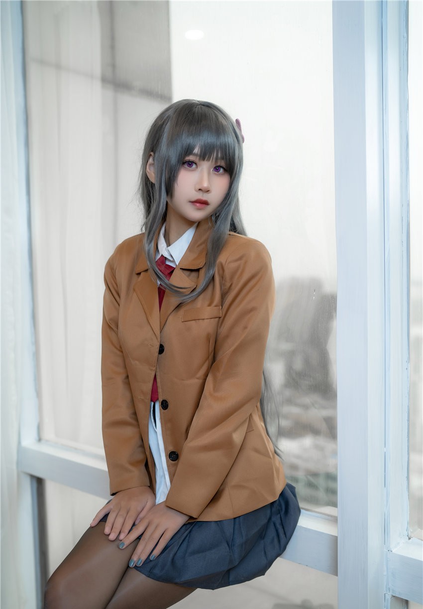 萌芽儿o0 麻衣学姐JK [28P-251MB]