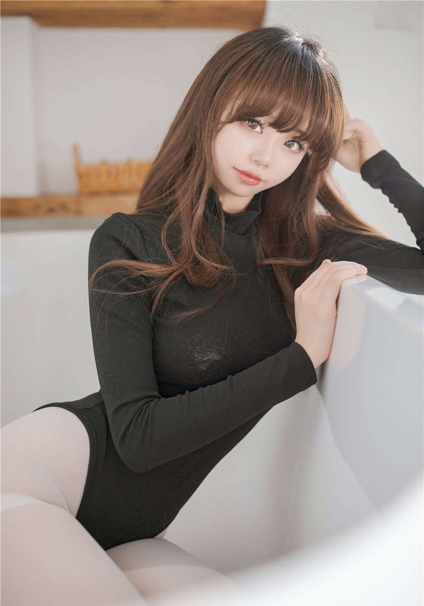 雪琪SAMA 黑与白 [42P2V-1.56G]